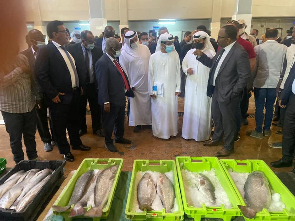 وفد إماراتي رفيع المستوى يزور ميناء خليج الراحة بنواذيبو