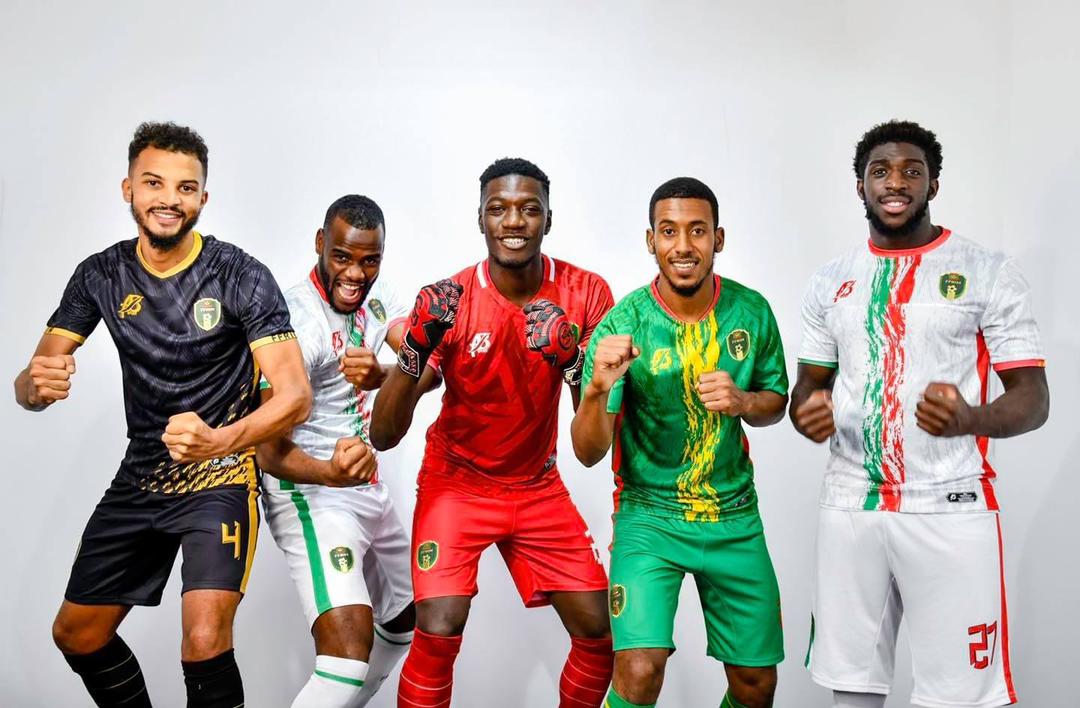 الاتحادية الوطنية لكرة القدم تزيح الستار عن القميص الجديد للمنتخب الوطني